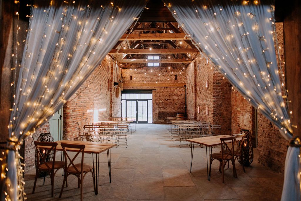 Gallery Item 2 for Riverlands Wedding Barns
